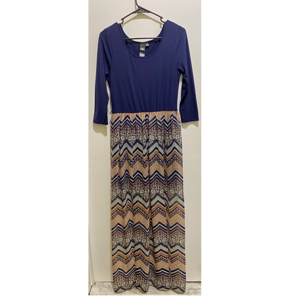 ⁣✧ Blue Chevron Long Maxi Dress